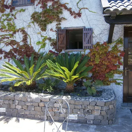 Casa Proteas Bed and Breakfast 4*