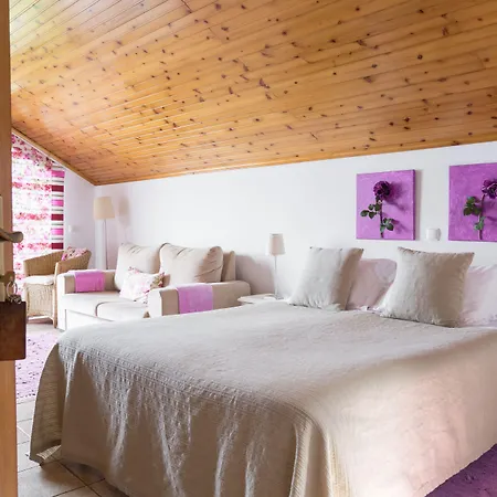 Casa Proteas Bed and Breakfast 4*