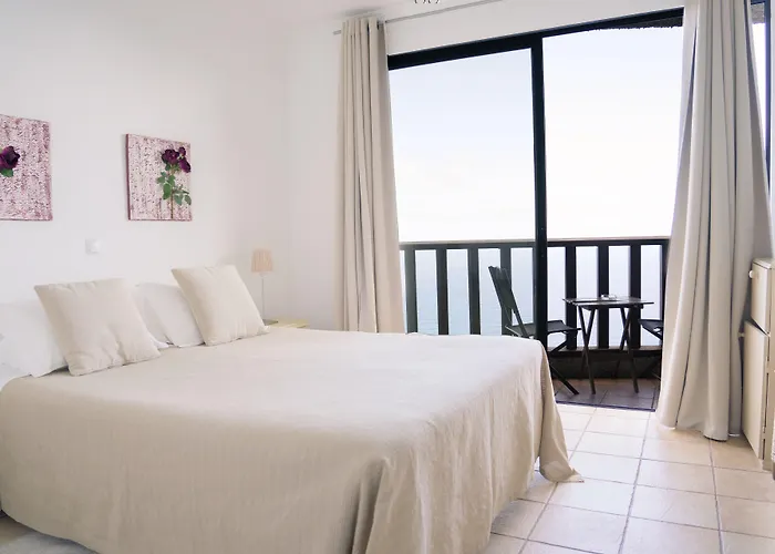 Casa Proteas Bed & Breakfast